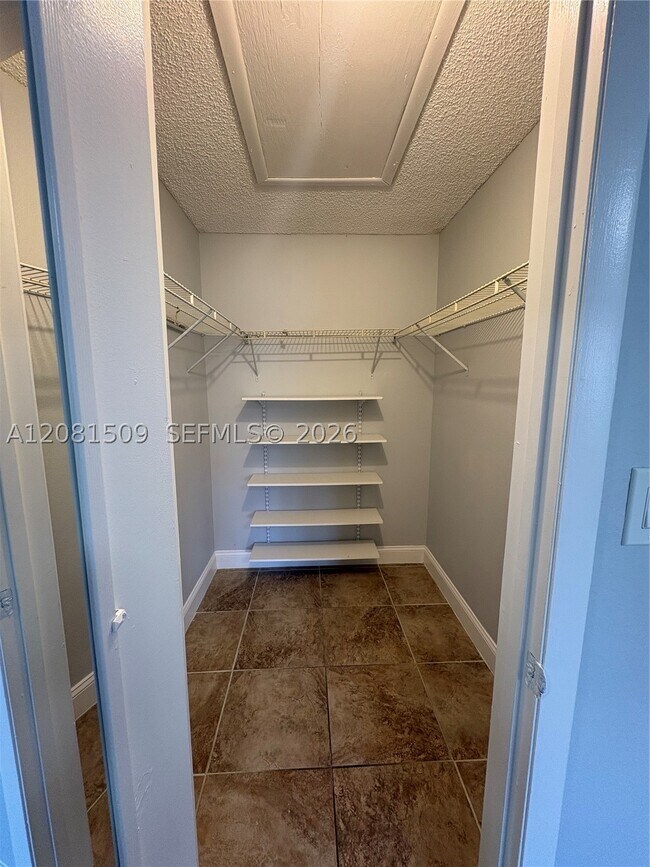 Building Photo - 10501 SW 155th Ct