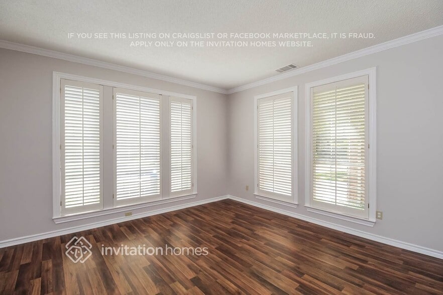 Building Photo - 18749 Vista Del Sol