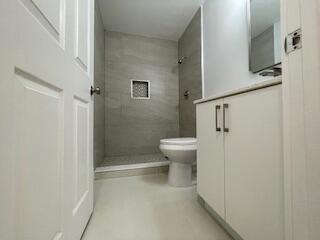 Building Photo - 1630 Zenith Way