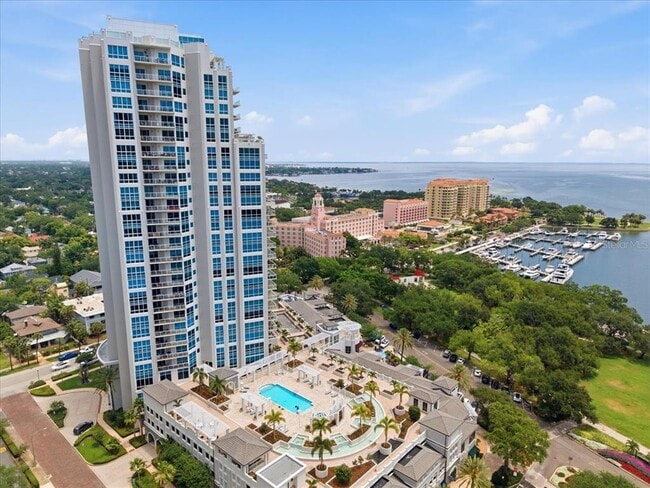 Building Photo - 400 Beach Dr NE