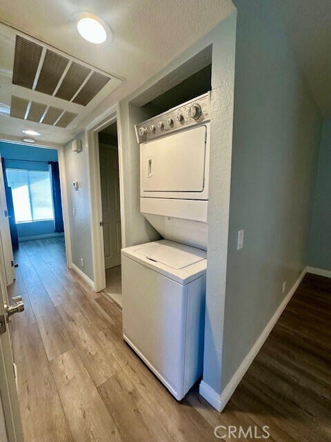 Building Photo - 22719 Lakeway Dr