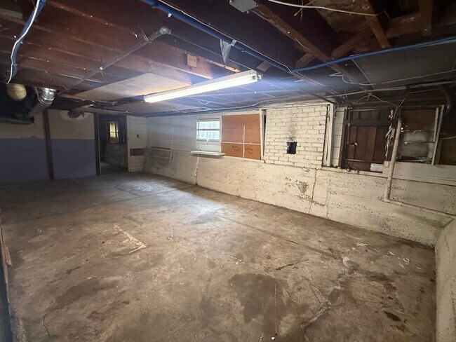 Building Photo - 261 22nd St