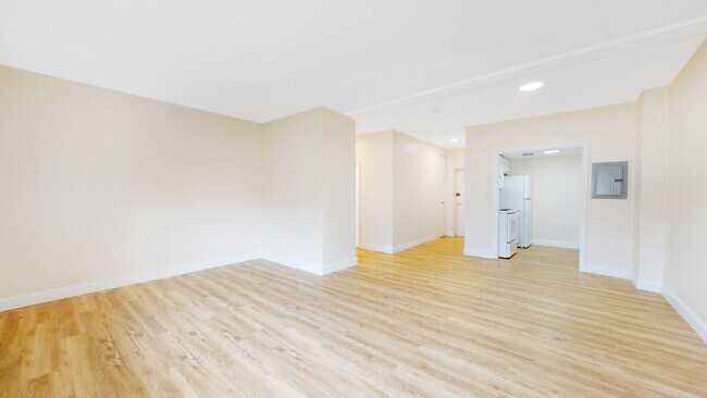 Building Photo - 525 Highland Ave