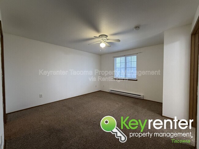 Building Photo - 7410 63rd St Ct W