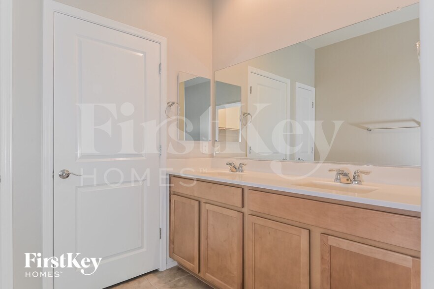 Building Photo - 6782 E Via Rancho Rosario