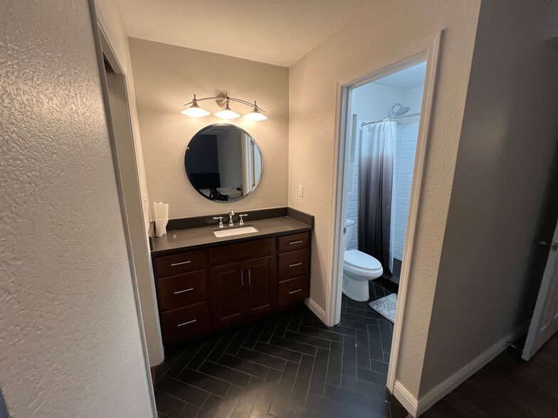 Master Bathroom - 1324 W 13th St