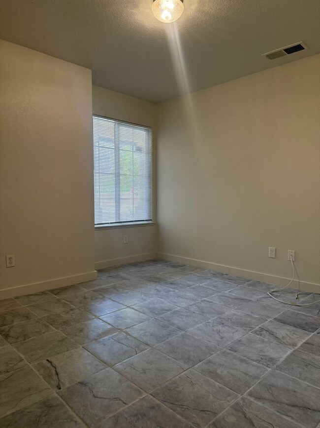 Building Photo - Available Now!!! With fresh paint and new ...