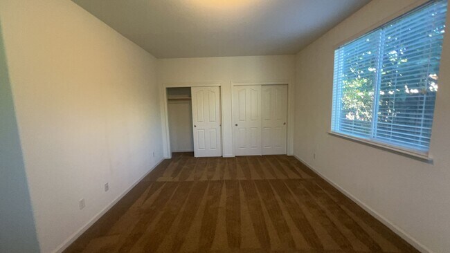 Building Photo - 6598 Aggies Ct