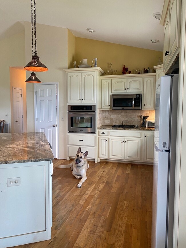 Building Photo - 149 Bowen Farm Rd