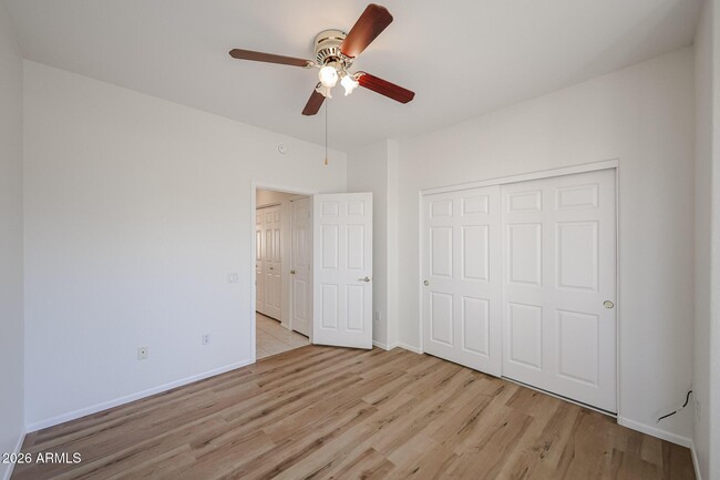 Building Photo - 16149 W Quail Creek Ln