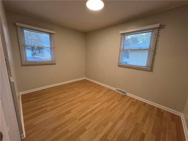 Building Photo - 103 Renwick Ln