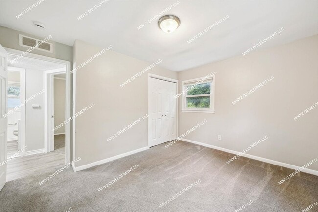 Building Photo - Charming 3-Bedroom Ranch for Rent in Redford