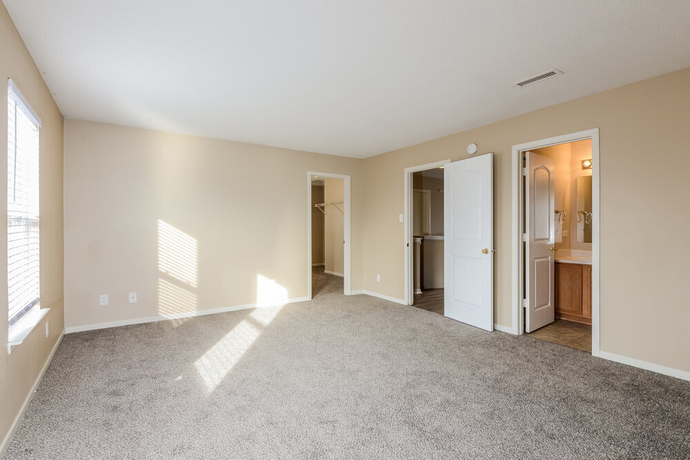 Building Photo - 2371 Summerwood Ln