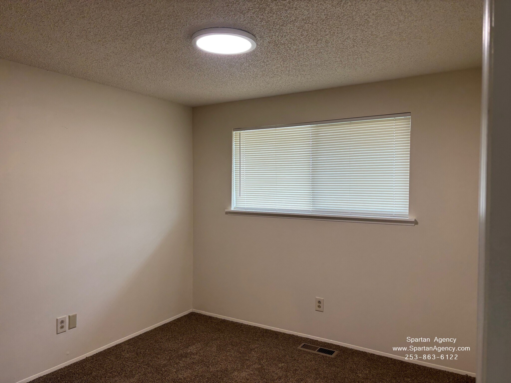 Building Photo - 803 9th St NW