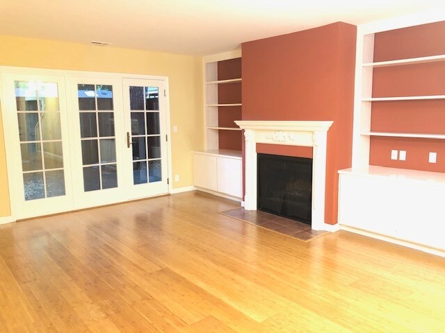 Family Room - 645 Forest Ave