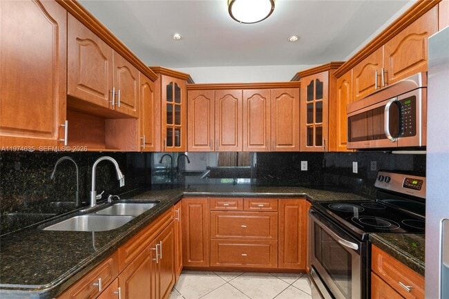 Building Photo - 1381 W 63rd St