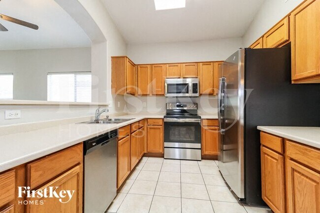 Building Photo - 10802 W Granada Rd