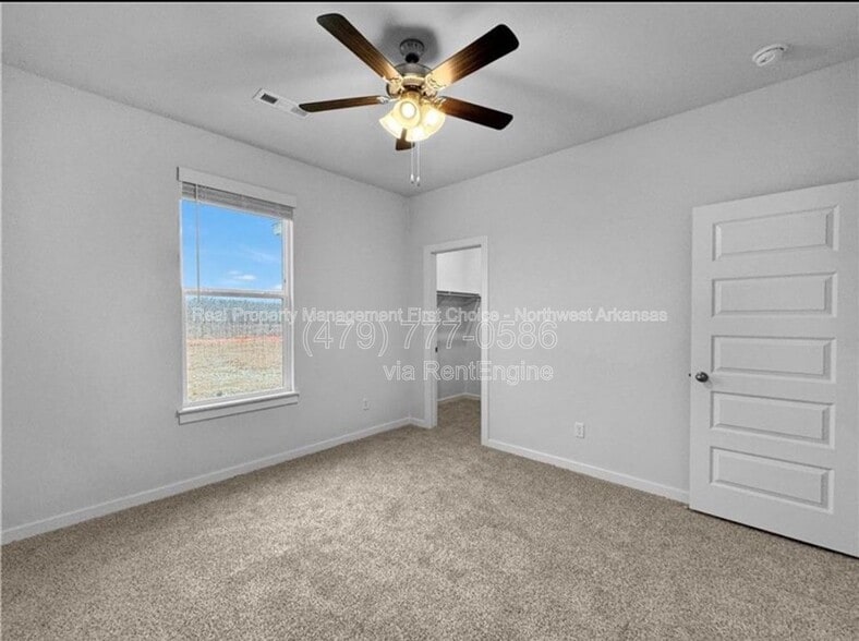 Building Photo - 4801 W Triangle St