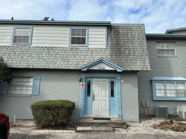 Primary Photo - Fully Furnished 2/2 Condo!