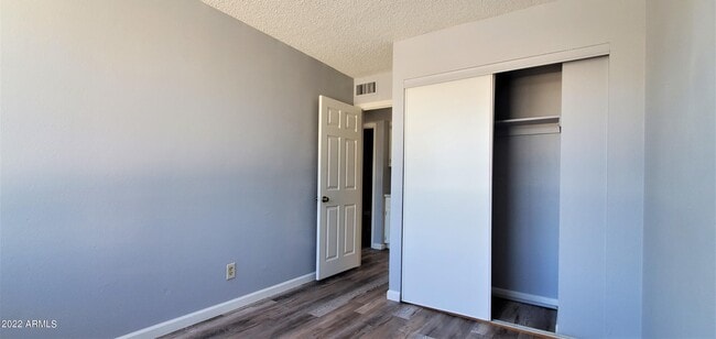Building Photo - 3411 N 12th Pl