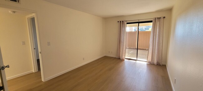 Building Photo - Parkside Ventura 2+1 Ground level Condo - ...