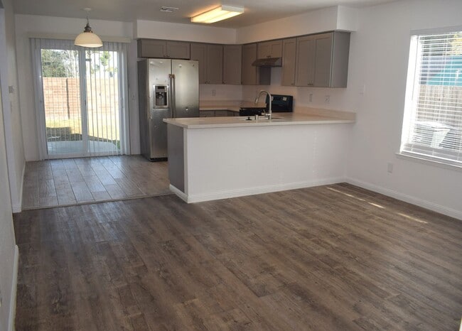 Building Photo - 8165 La Almendra Way