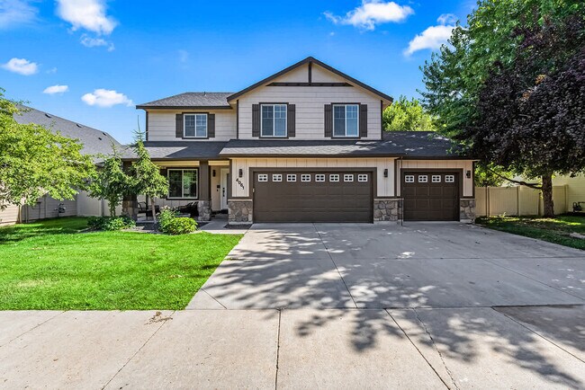 Building Photo - 4061 E Arch Dr