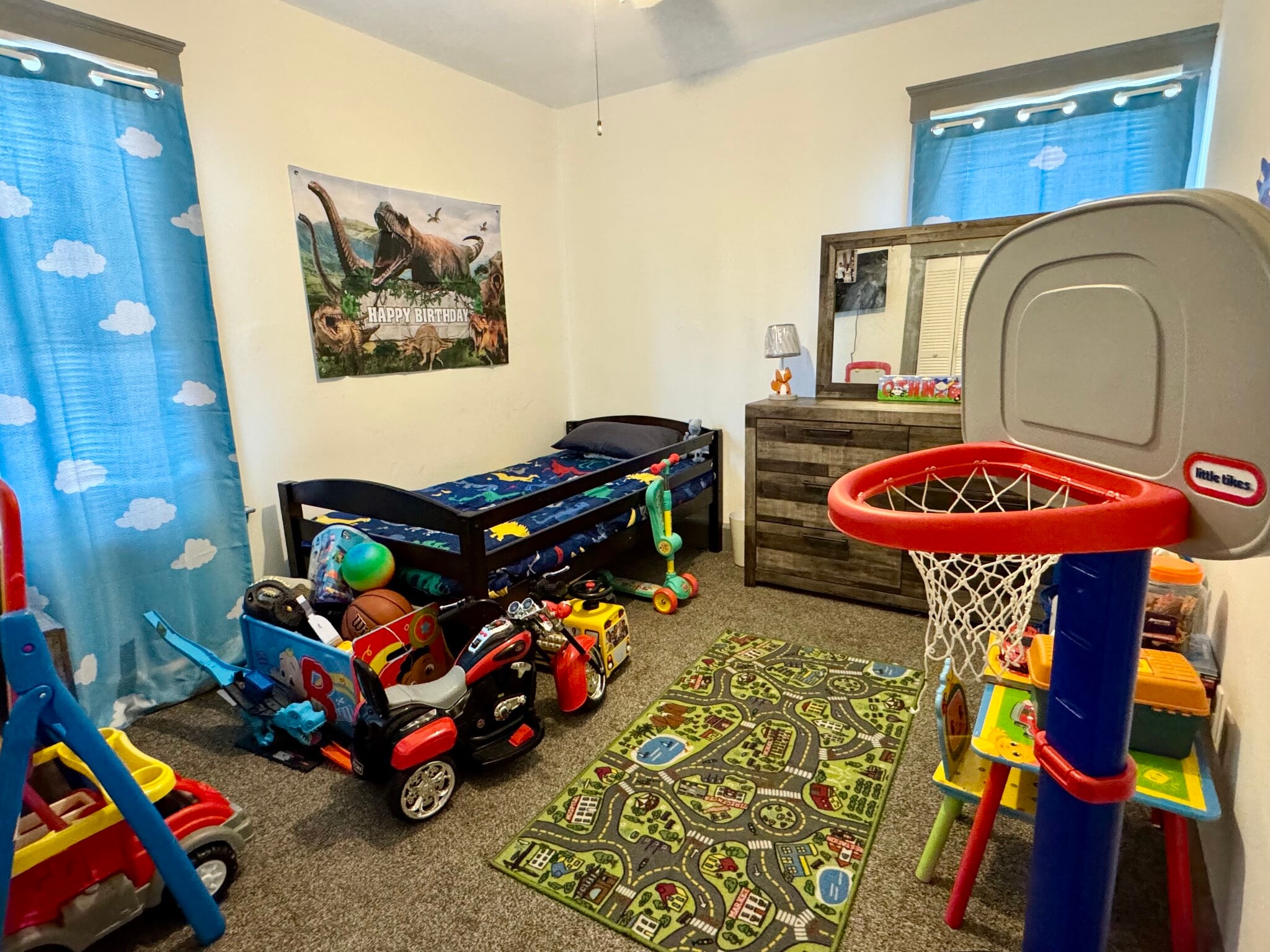 Building Photo - 70 Edwards St