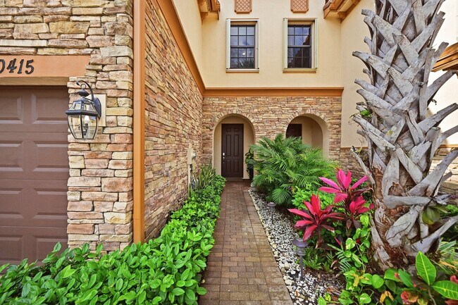 Building Photo - 10415 Wellington Parc Dr