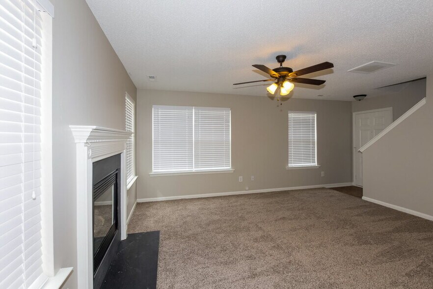Building Photo - 3092 Teton Dr