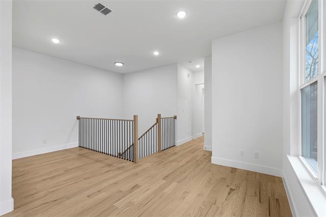 Building Photo - 911 Bayonne St
