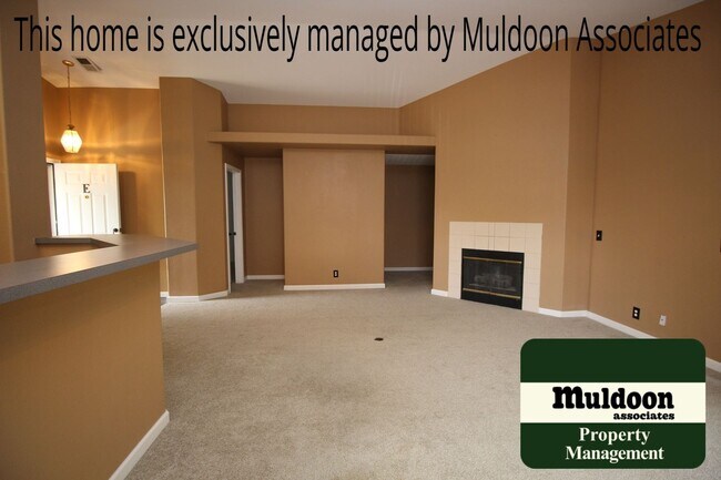 Building Photo - Strawberry Field gated community condo