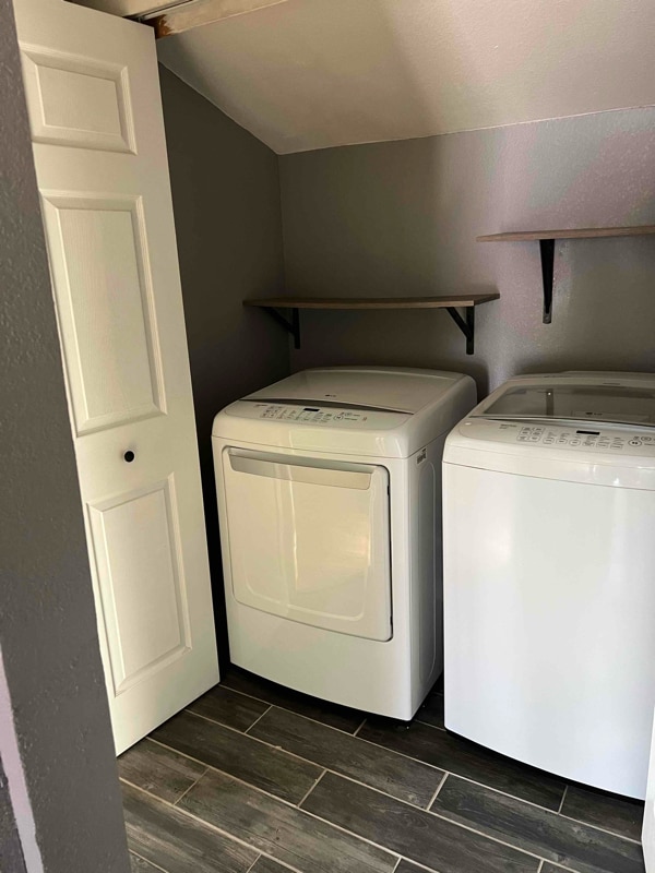 Building Photo - 606 E B St