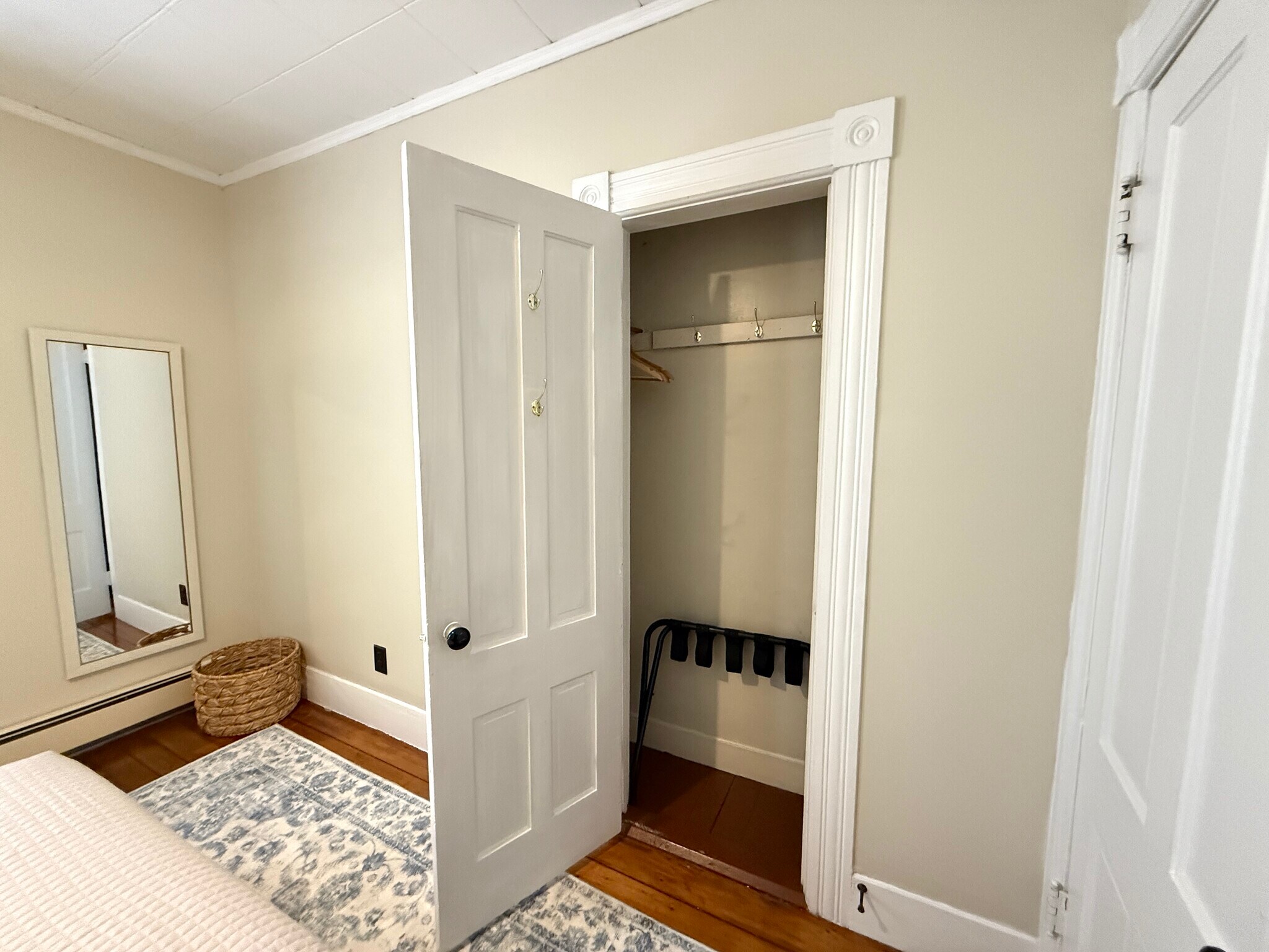 Bedroom #1 Closet - 15 Summit St