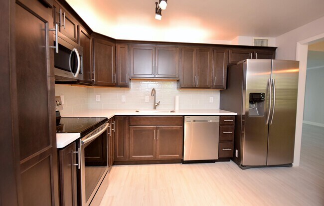 Building Photo - 501 SW 11th Pl
