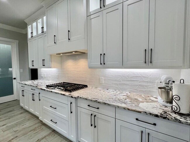 Building Photo - 165 Rustic Trl Rd