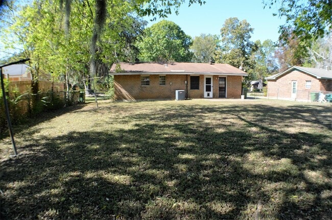 Building Photo - 3144 Montwood Dr