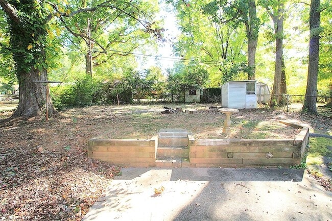 Building Photo - 3517 Carlyle Dr