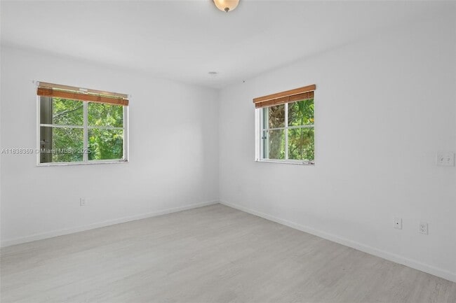 Building Photo - 8206 SW 29th St