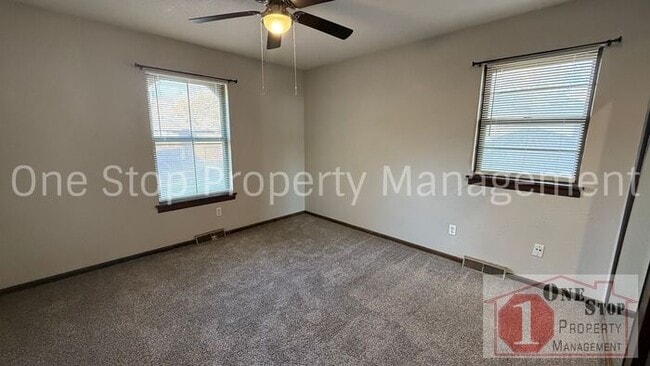 Building Photo - Beautiful Split Level Home w/ 4 Bedroom an...