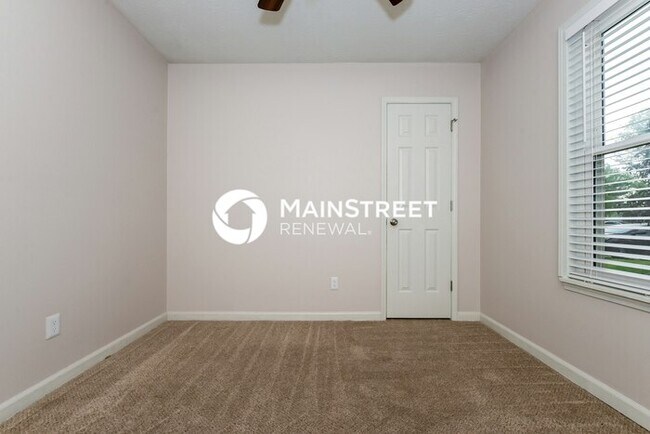 Building Photo - 3 Bedroom Pet-Friendly Home in Jonesboro, GA with Main Street Renewal
