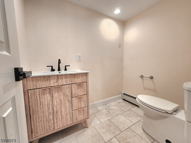 Building Photo - 340 NJ-94