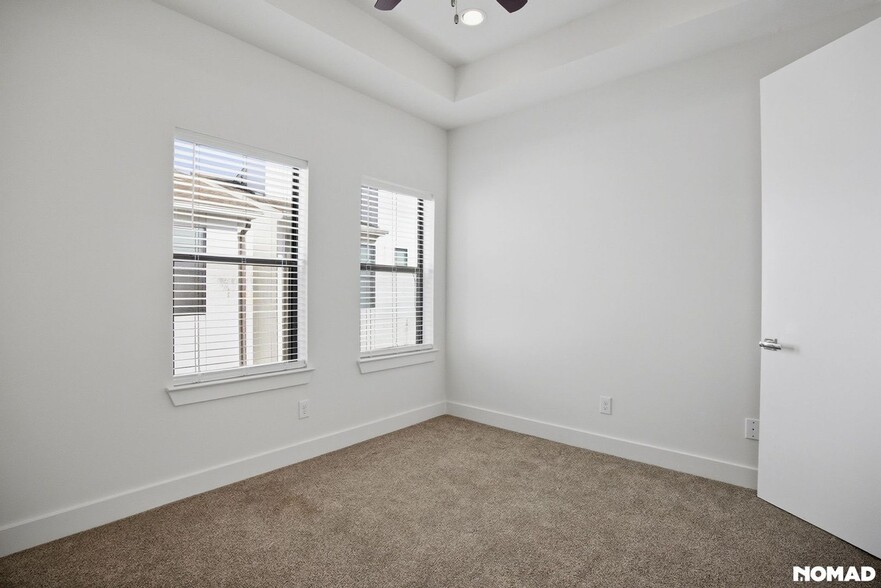 Building Photo - 1706 Alamo St