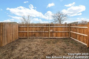 Building Photo - 5815 Golf Bend