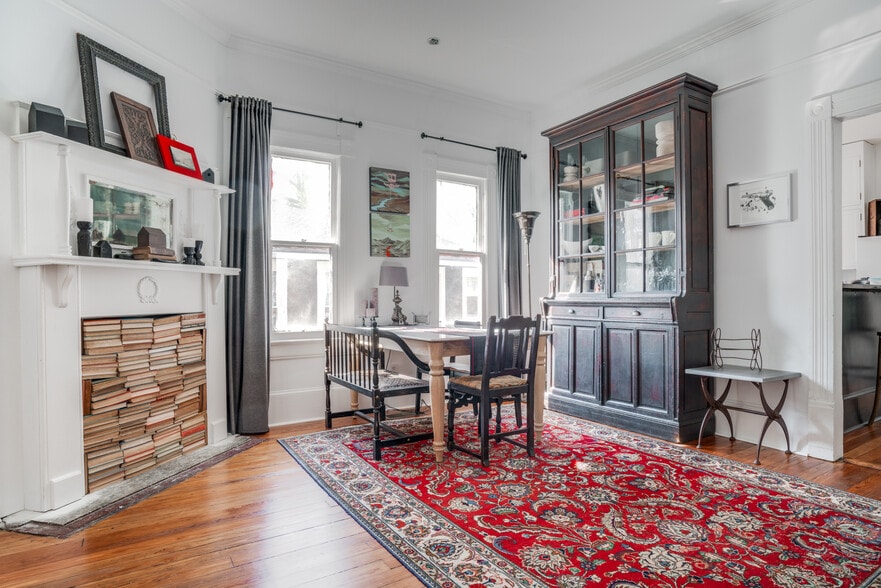 Building Photo - 1433 Desoto Ave SW