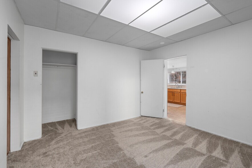 Building Photo - 235 S 300 E
