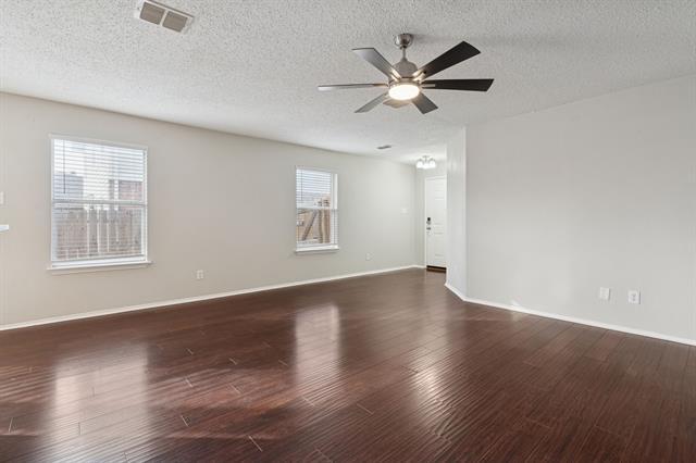 Building Photo - 8201 Canoe Ridge Ln