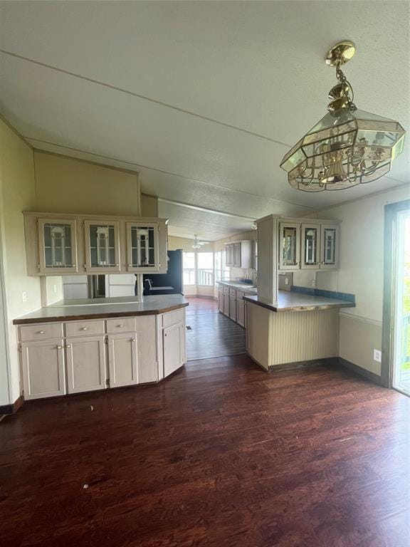 Building Photo - 120 Roots Rd