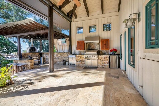 Building Photo - 10577 Down Lakeview Cir