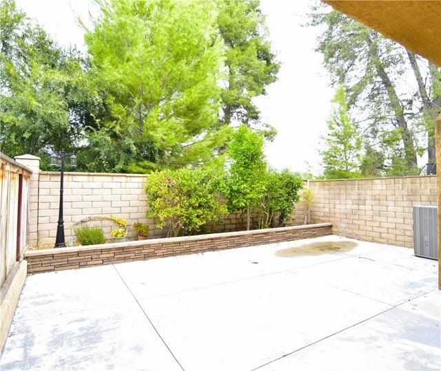 Building Photo - 14171 Shoreline Dr